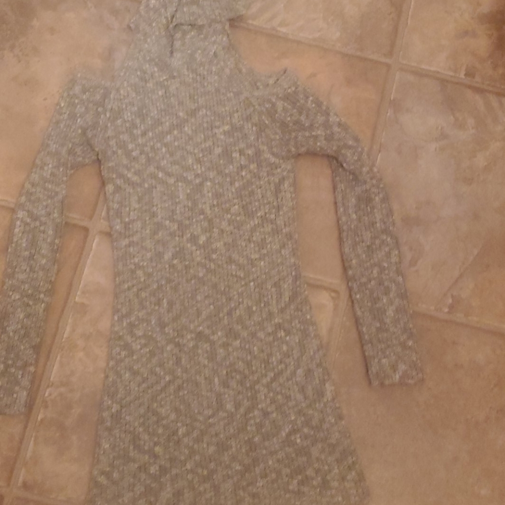 Sweater - Picture 2 of 2